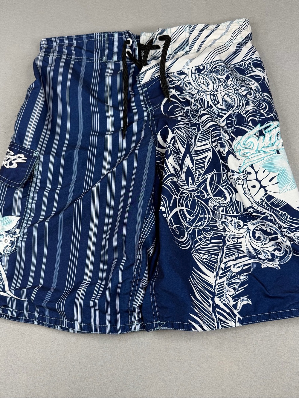 Pacific & Co Miami Board Shorts Mens L Y2K Tattoo Graphic Surf Swim Trunks